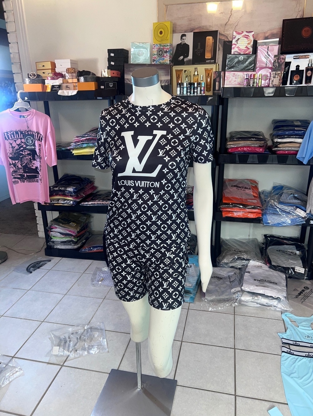 Women’s shirt/short sets size large